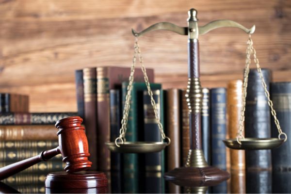 עורך דין תאגידים בתל אביב - ע"וד רן חלוץ