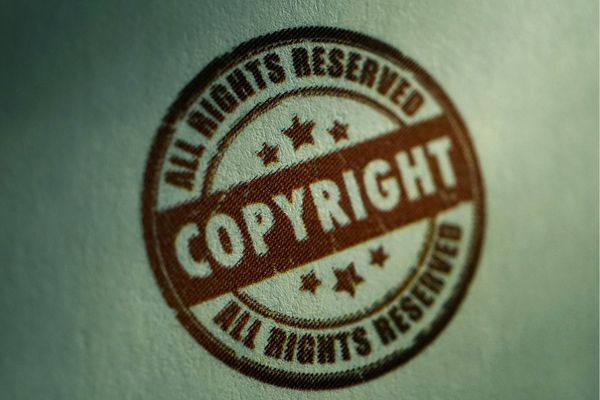 הפרת זכויות יוצרים